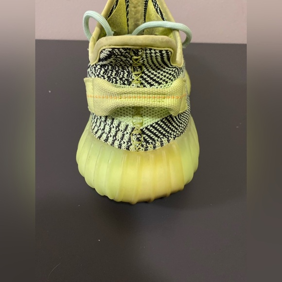 Men’s adidas Yeezy Boost 350 V2 Yeezreel Non-Reflective Kanye West Size 8.5 - Picture 13 of 14